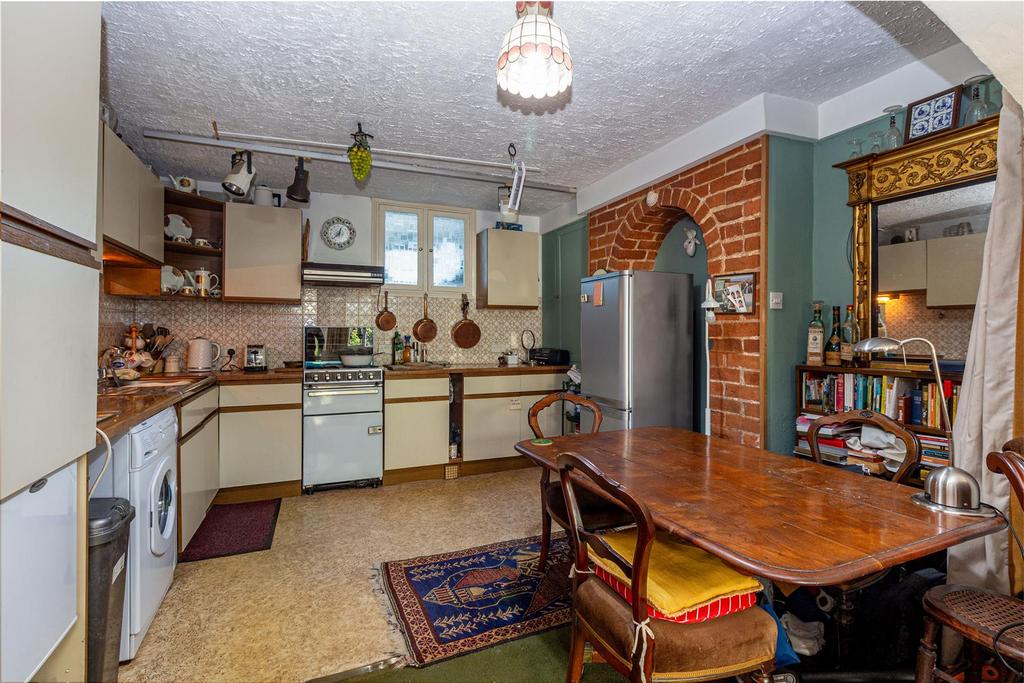 Kitchen-2.jpg