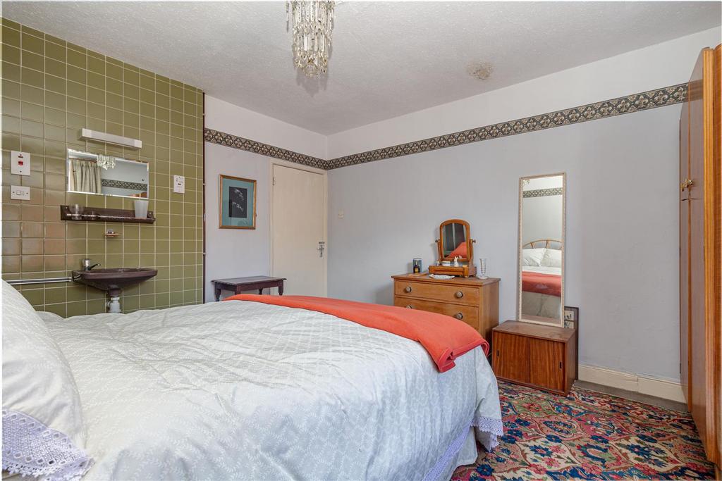 Bedroom-1-3.jpg