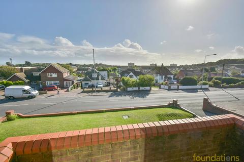 2 bedroom flat for sale, De la Warr Road, Bexhill-on-Sea, TN40