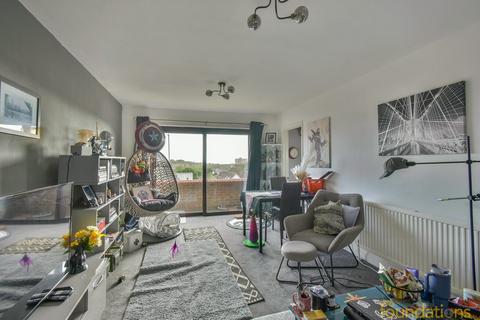 2 bedroom flat for sale, De la Warr Road, Bexhill-on-Sea, TN40