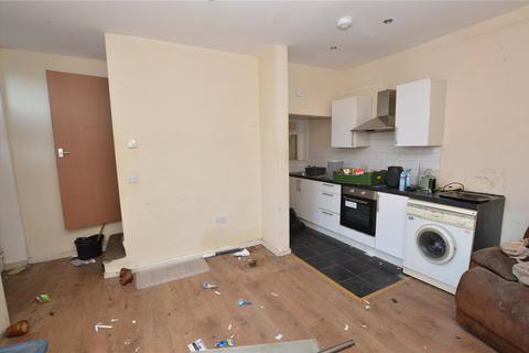 2 bedroom terraced house for sale, Carr House Gate, Bradford, West Yorkshire