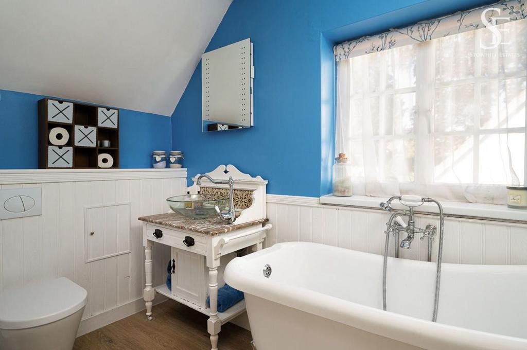 En-suite Bedroom 2