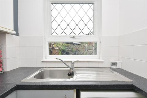 70 Bakers Way, Capel, Dorking, RH5 5JS