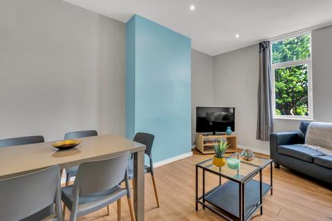 6 bedroom house to rent, BRUDENELL ROAD, Leeds