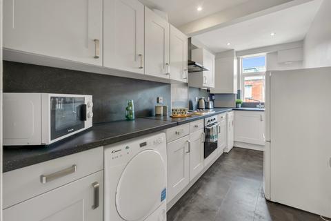 6 bedroom house to rent, BRUDENELL ROAD, Leeds
