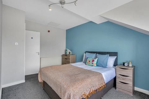 6 bedroom house to rent, BRUDENELL ROAD, Leeds