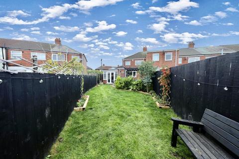 2 bedroom end of terrace house for sale, Worcester Road, Hull