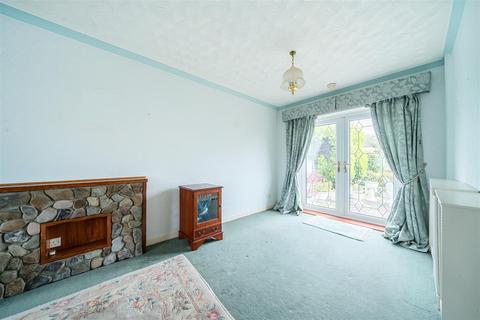 3 bedroom semi-detached house for sale, Bryngwyn Road, Llanelli