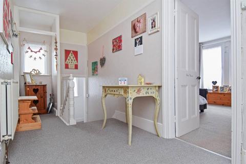 2 bedroom apartment for sale, Canterbury Road, Herne Bay