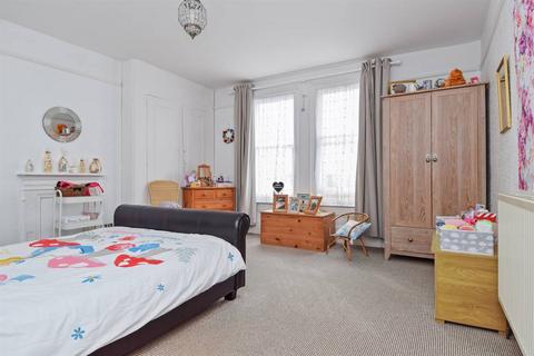 2 bedroom apartment for sale, Canterbury Road, Herne Bay