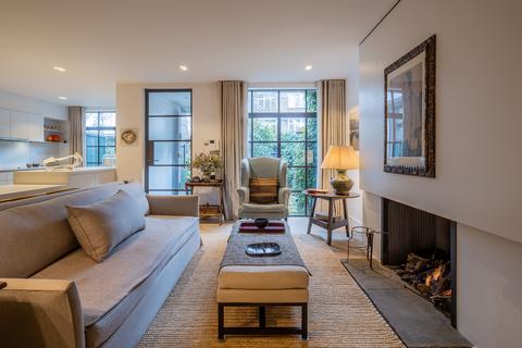 St. Edmunds Terrace, London NW8