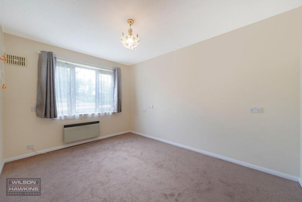 37 Betjeman Close - n Qe38 U4oo64 Pbm1f FPRp.jpg