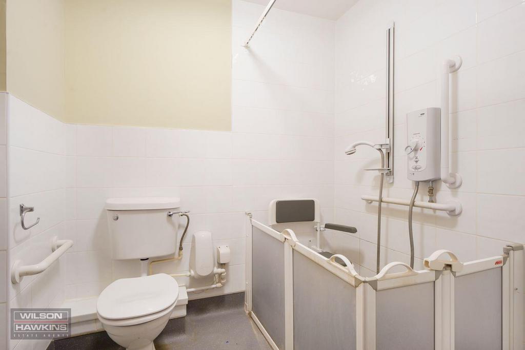 37 Betjeman Close - U6 Ry Upw Mvg IUXl E1 S6 Em.jpg
