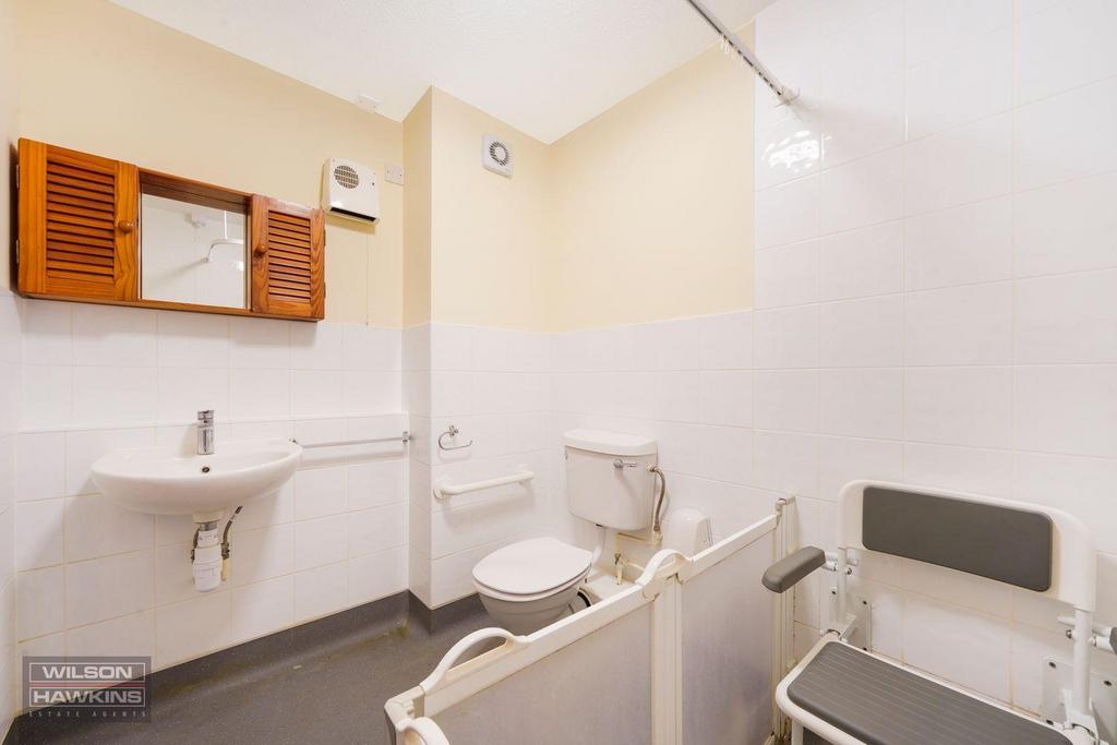 37 Betjeman Close - JWi MGRy OC270m0a LBb FC.jpg