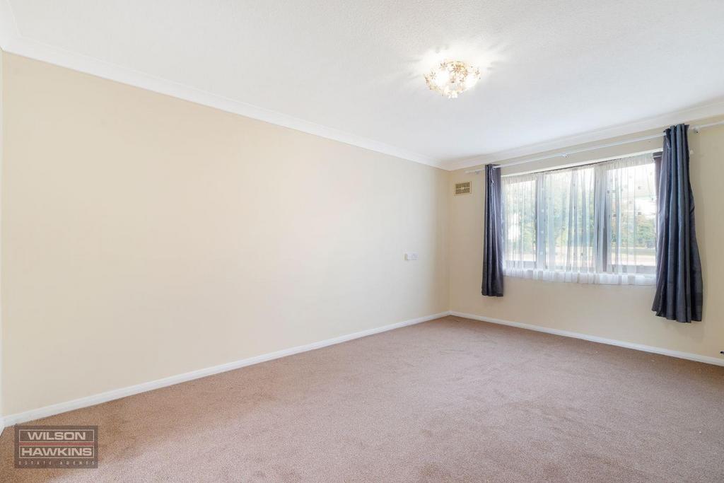 37 Betjeman Close - LFp ZYv9m QN4rfvo Jr I1 K.jpg