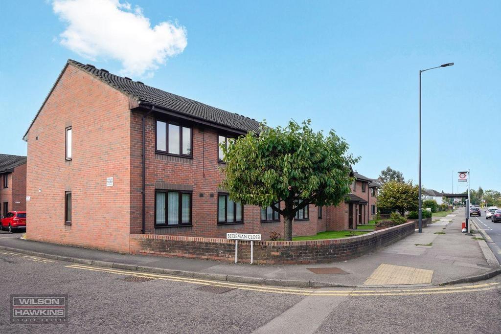37 Betjeman Close - 73y PWcy7 XOasv Rs DG8tj.jpg