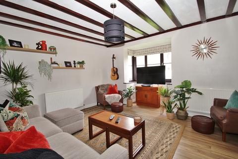 7 Hoyle Close, Witney, OX28 1JD