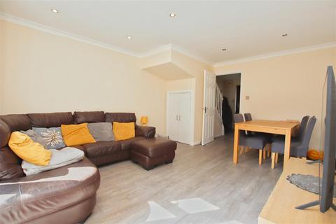 2 bedroom terraced house for sale, Hancock Court, Borehamwood