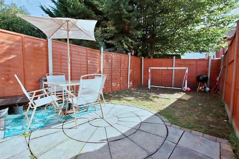 2 bedroom terraced house for sale, Hancock Court, Borehamwood