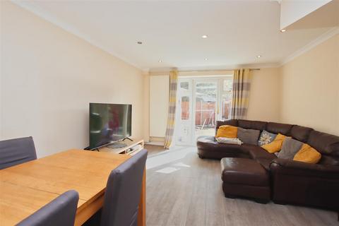 2 bedroom terraced house for sale, Hancock Court, Borehamwood