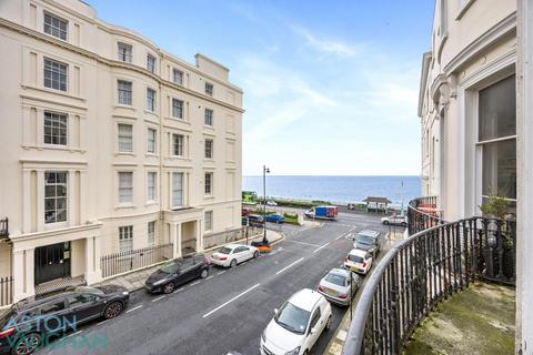 2 bedroom apartment to rent, Eaton Place, Brighton BN2