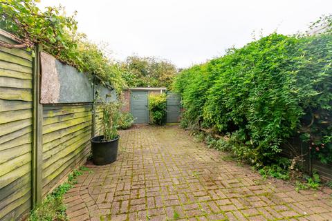 66 Okehampton Crescent, Nottingham, NG3 5SE