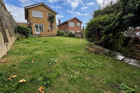 3 bedroom detached house for sale, Upper Lambricks, Rayleigh