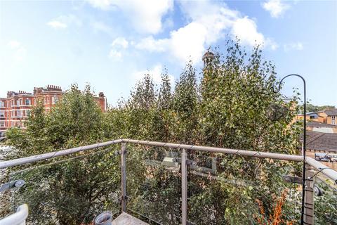 2 bedroom apartment for sale, Paragon Court, Wightman Road, London, N8