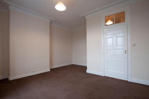 1 bedroom flat to rent, 14H Ashley Terrace, Alloa, FK10 2BA