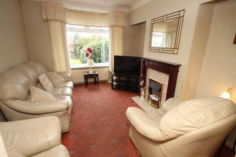 4 bedroom semi-detached house for sale, Wrose Road, Shipley BD18