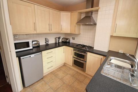 4 bedroom semi-detached house for sale, Wrose Road, Shipley BD18