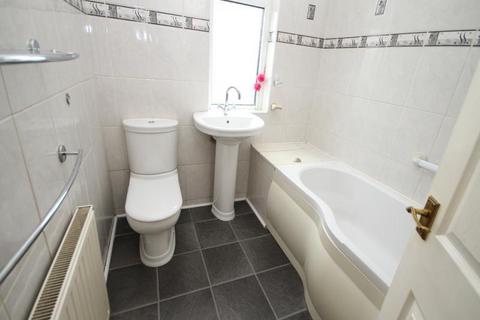 4 bedroom semi-detached house for sale, Wrose Road, Shipley BD18