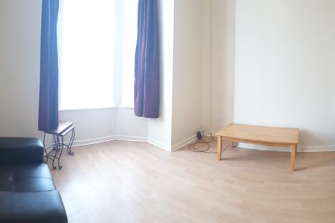 1 bedroom flat to rent, slade lane