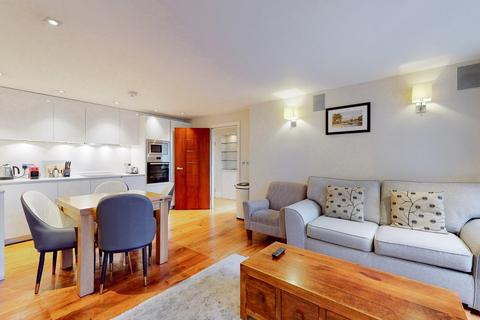 2 bedroom penthouse to rent, Bloomsbury, London WC1, Bloomsbury WC1H