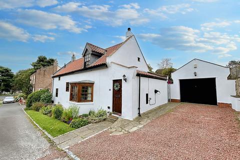 3 bedroom cottage for sale, The Green, Hartlepool TS27