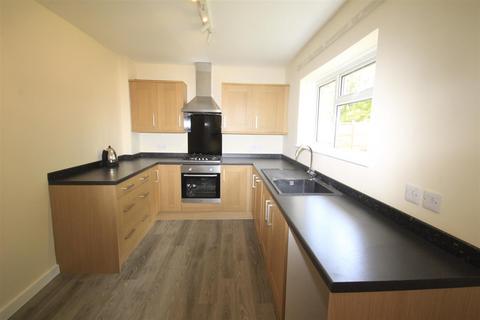 2 bedroom end of terrace house to rent, Northside, Salisbury SP4