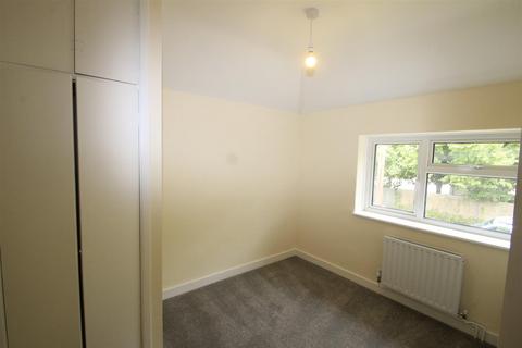 2 bedroom end of terrace house to rent, Northside, Salisbury SP4