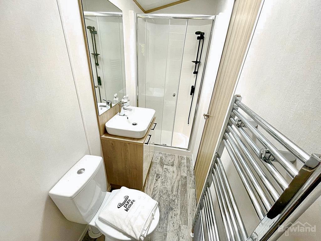 Main bathroom.