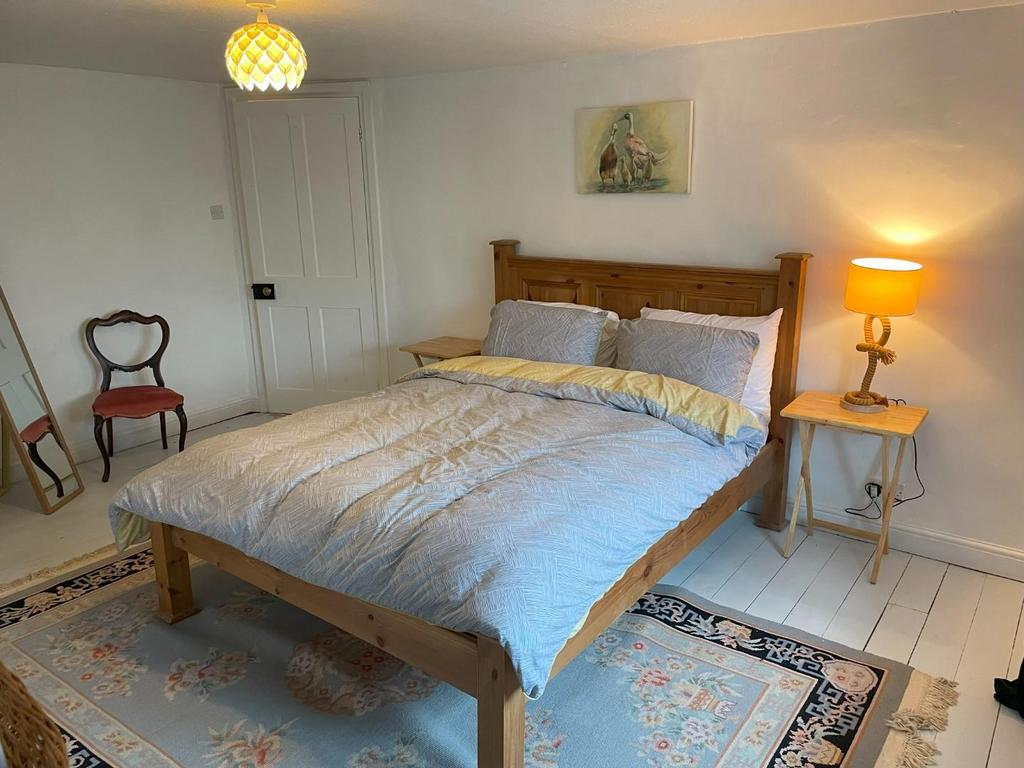 11. Master Bedroom.jpg