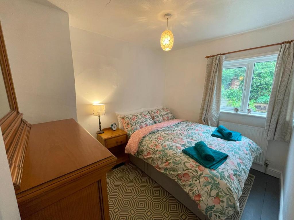 14. Second Bedroom.jpg