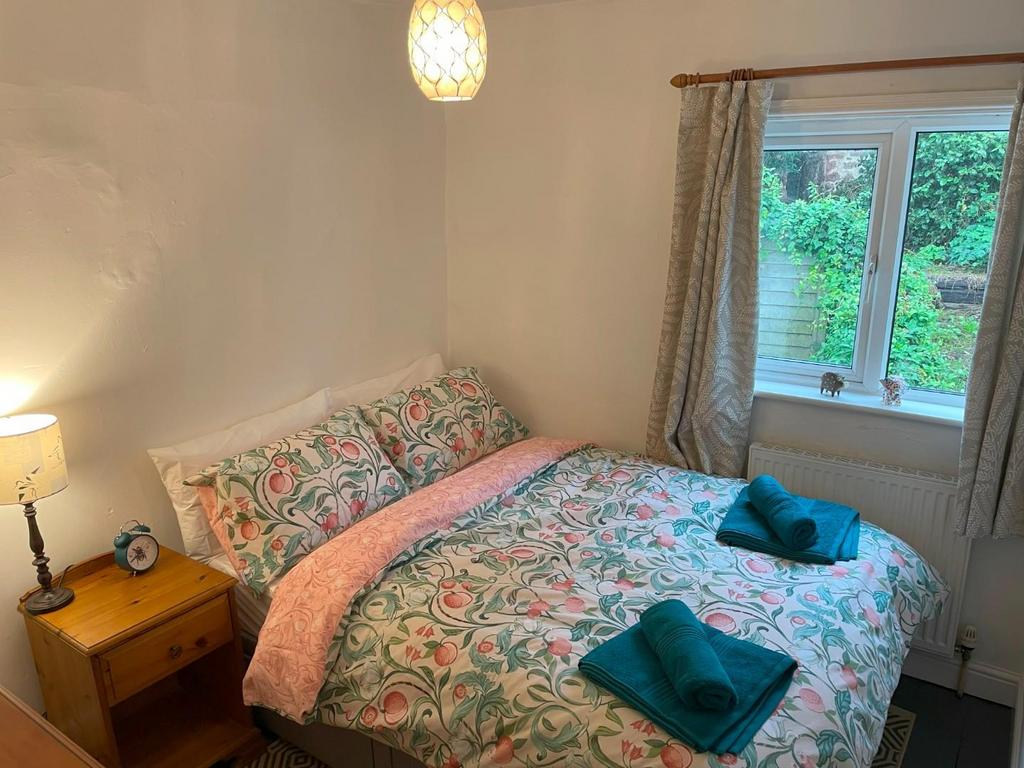 17. Second Bedroom.jpg