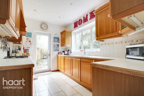 4 bedroom detached house for sale, Range Way, Shepperton