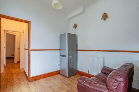 1 bedroom flat to rent, Rhymney Terrace, Caerphilly,