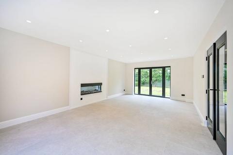 5 bedroom detached house to rent, Renfrew Road, Kingston Hill, Kingston Upon Thames, KT2