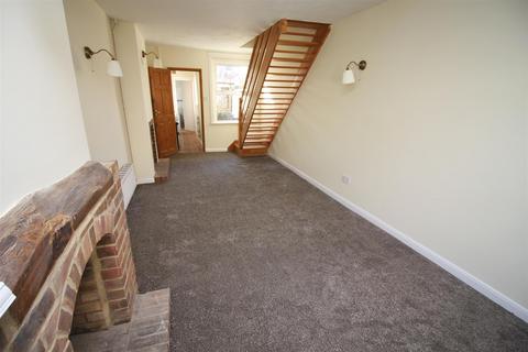 2 bedroom terraced house to rent, Love Lane, Salisbury SP1