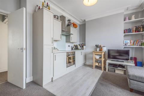 1 bedroom flat to rent, Cowley Mansions, Mortlake SW14