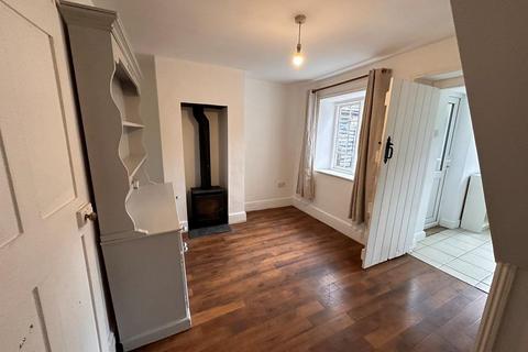 2 bedroom end of terrace house to rent, Gayton Road, Eastcote