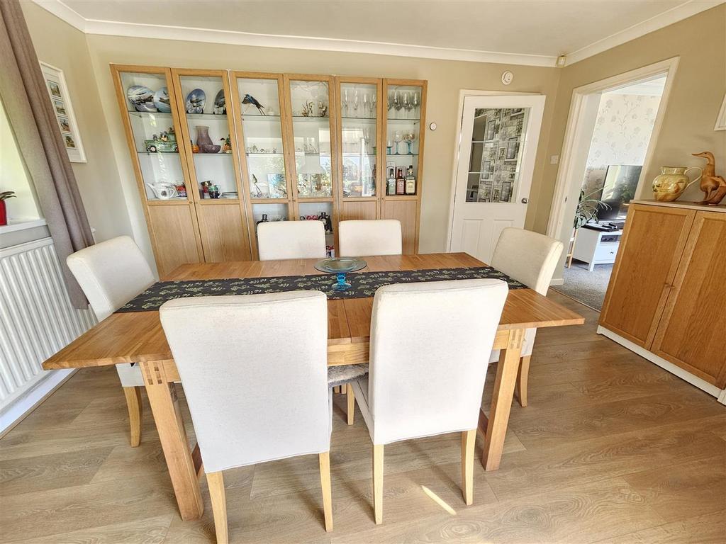 Dining Room 2.jpg