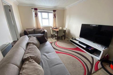 2 bedroom apartment for sale, Butteridges Close, Dagenham