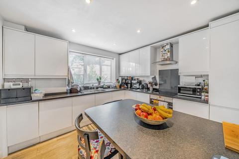 31 Esmeralda Road, London, SE1 5RJ